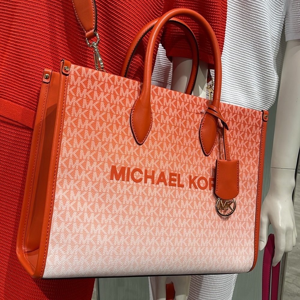 Michael Kors Mirella Medium Ombré Logo Tote Shoulder Bag
Red Clay
NWT - Picture 14 of 16
